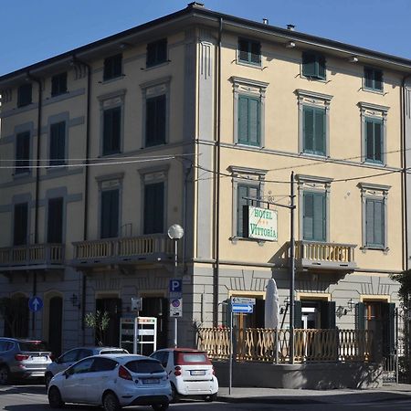 Hotel Vittoria Viareggio Kültér fotó