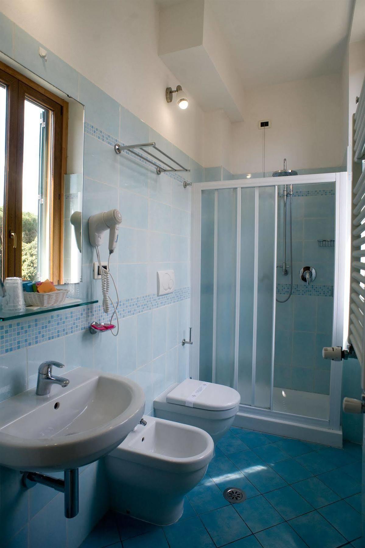 Hotel Vittoria Viareggio Kültér fotó
