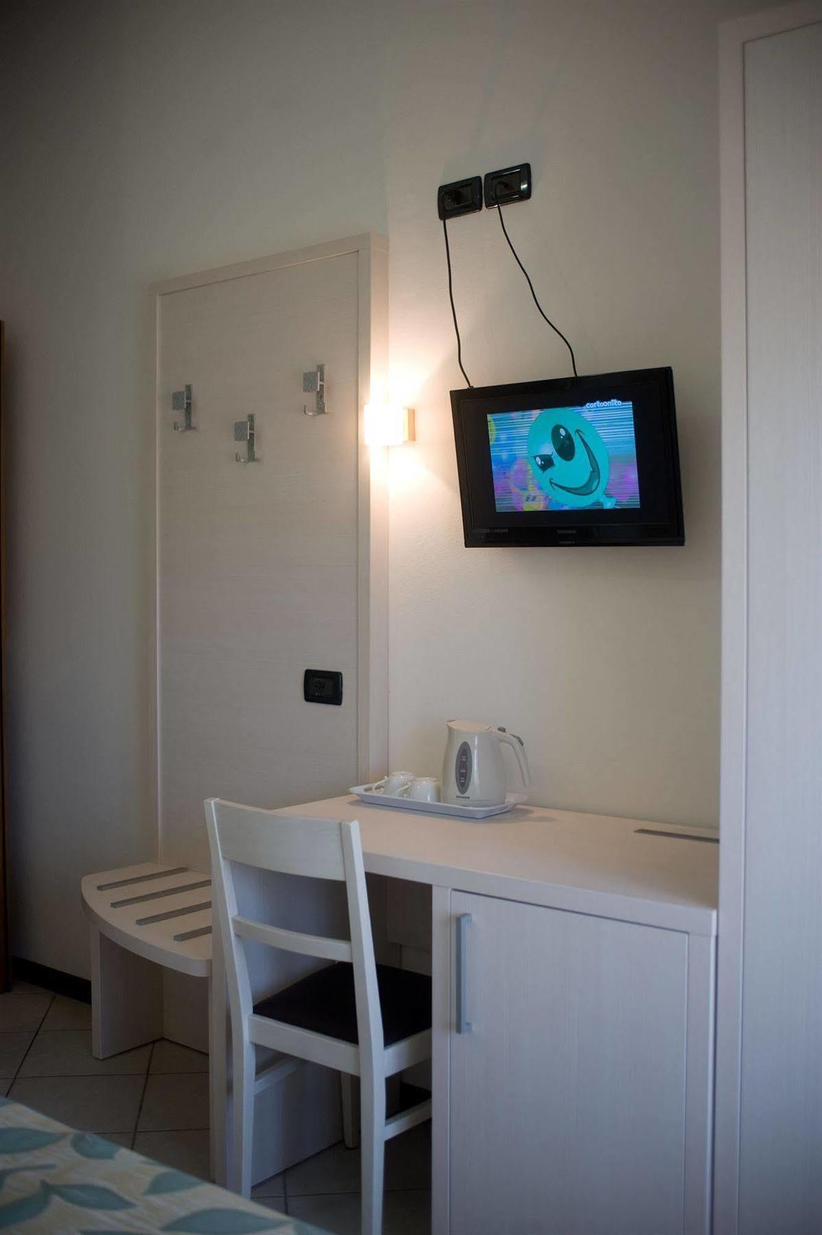 Hotel Vittoria Viareggio Kültér fotó